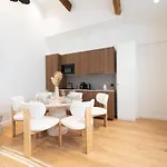 Chic Parisian Loft In Bastille Area