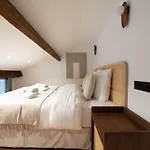 Chic Parisian Loft In Bastille Area